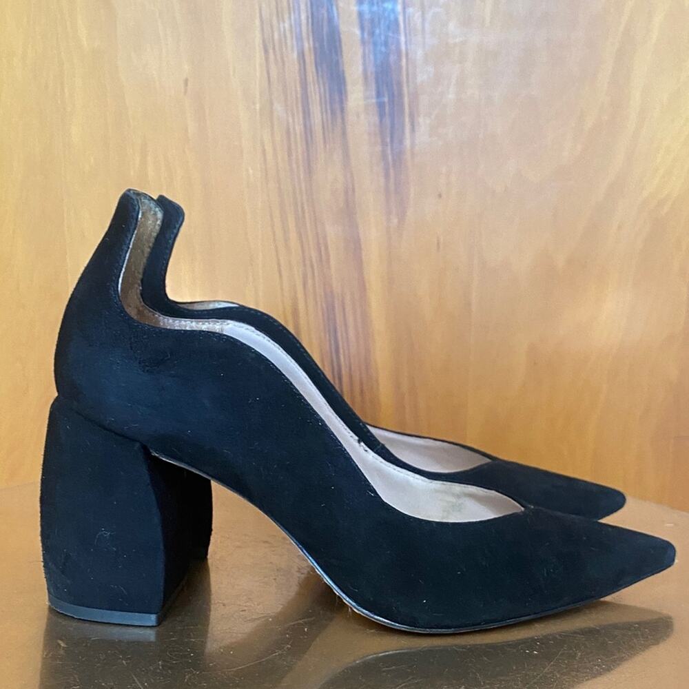 James Chan Black Suede Block Heels Shoes Curved Pointed Toe Avant Garde Luxury